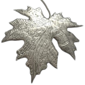 Maple Leaf Hanging Ornament	16.5X0.5X20